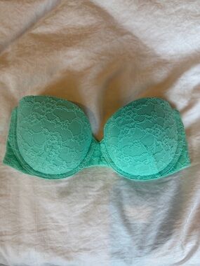 Victoria’s Secret Multi-Way Lace Push-Up Bra in Mint Green 34C
